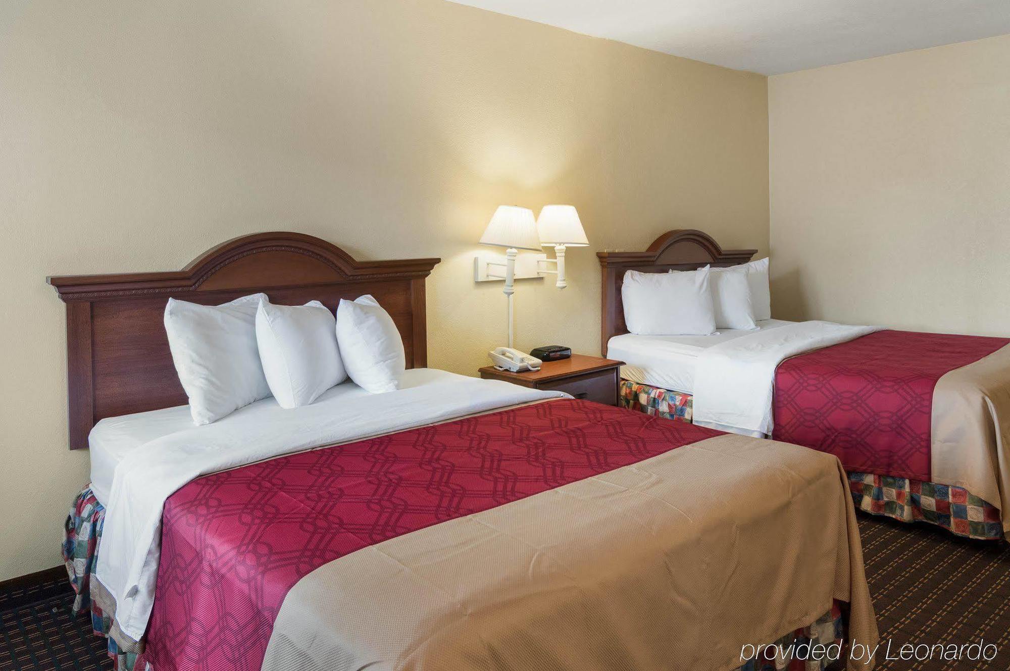 Econo Lodge Inn And Suites Arlington Exterior foto
