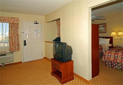 Econo Lodge Inn And Suites Arlington Quarto foto